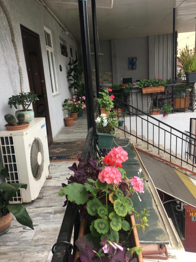 Eka Guest House Batumi Exterior photo