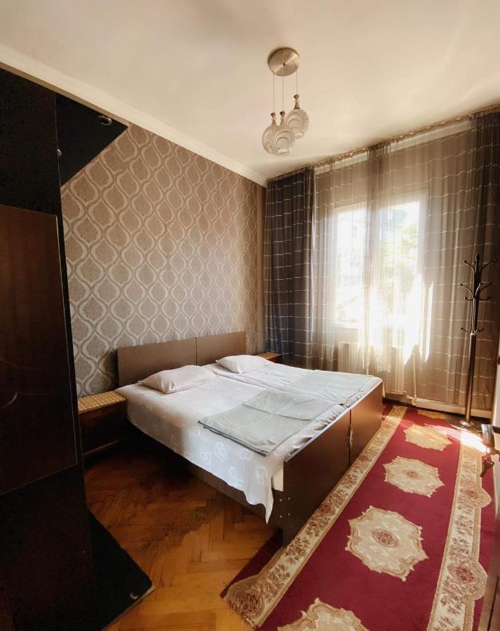 Eka Guest House Batumi Exterior photo